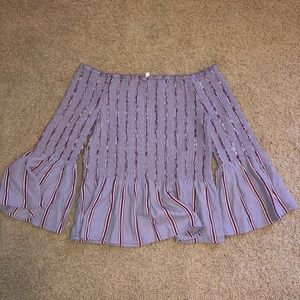 Off the shoulder long sleeve